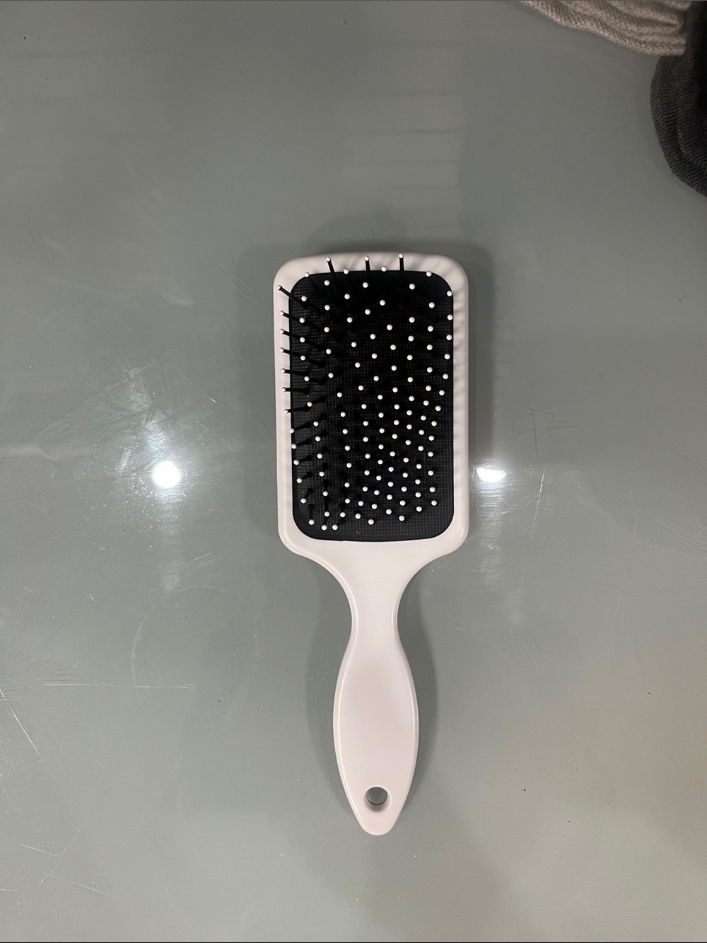 Hair brush - Picture 2 of 2